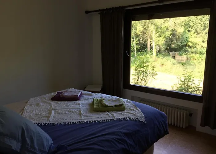 Le Du Val Holiday home *